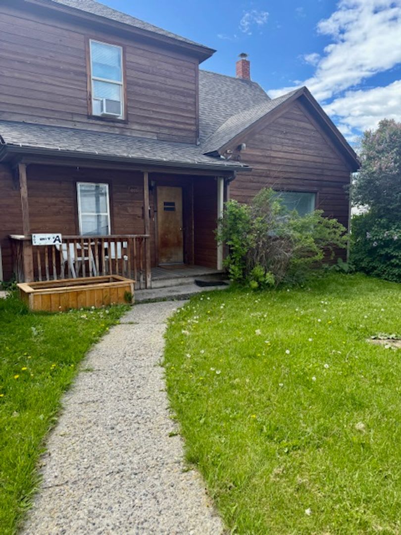 3 Bedroom, 1 Bath Apartment for Rent - Close to MSU - Pets Friendly