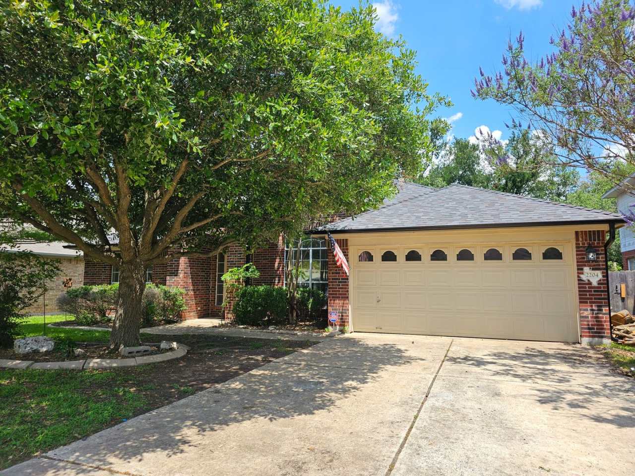 Cedar Park 3 Bed / 2.5 Bath Single Story