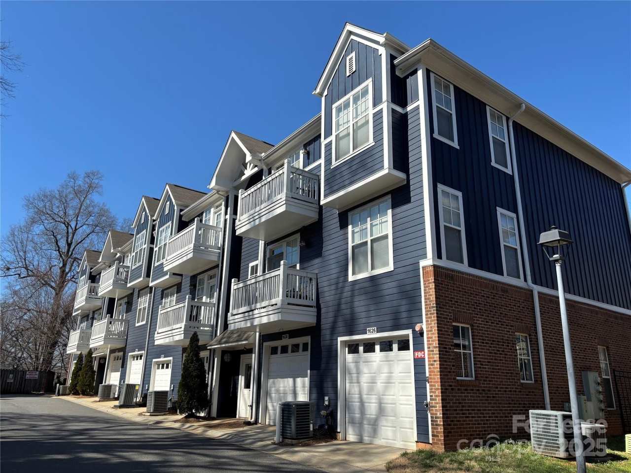 1634 Walnut View Drive