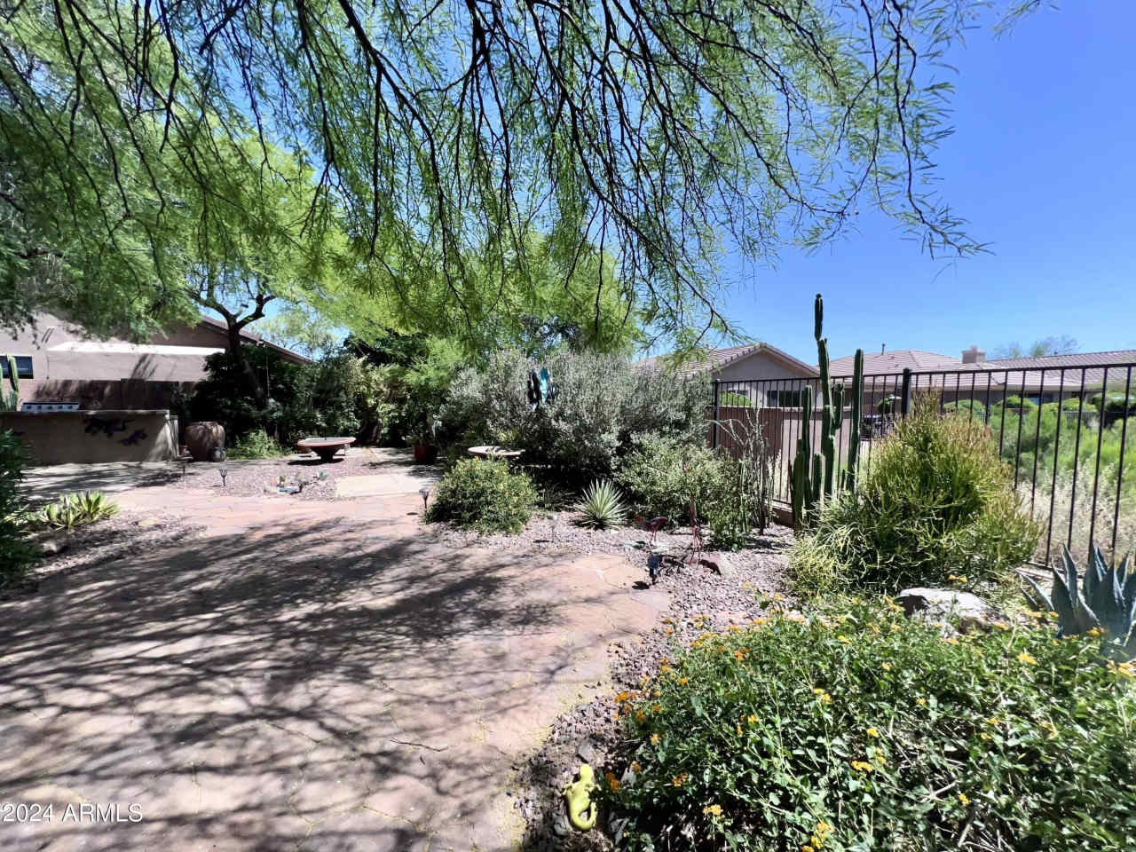 1653 W AINSWORTH Drive