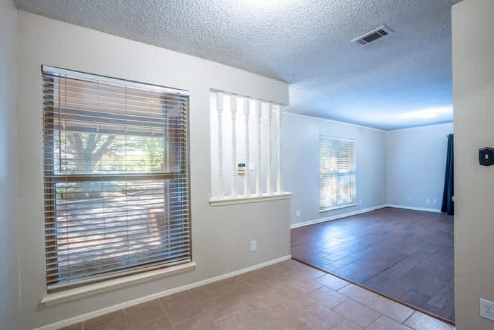 9104 Quail Creek Drive