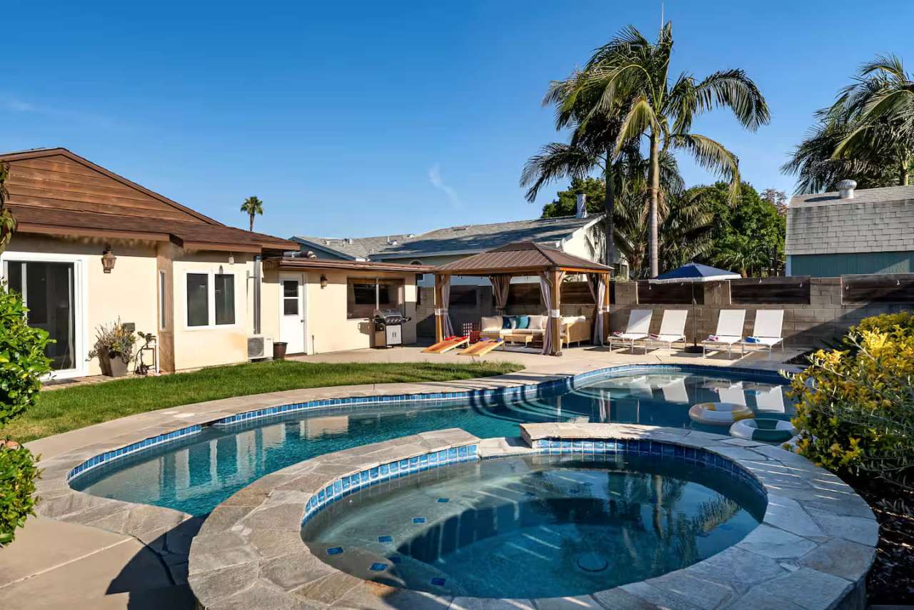 6036 Winfield Avenue