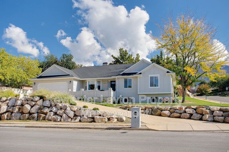 1306 North Thornfield Road