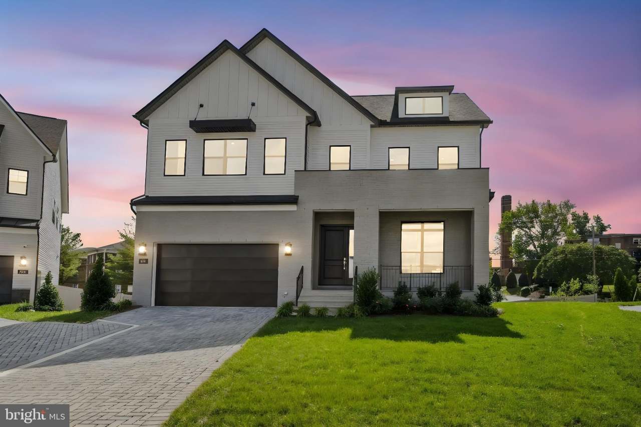 841 N MANCHESTER Street