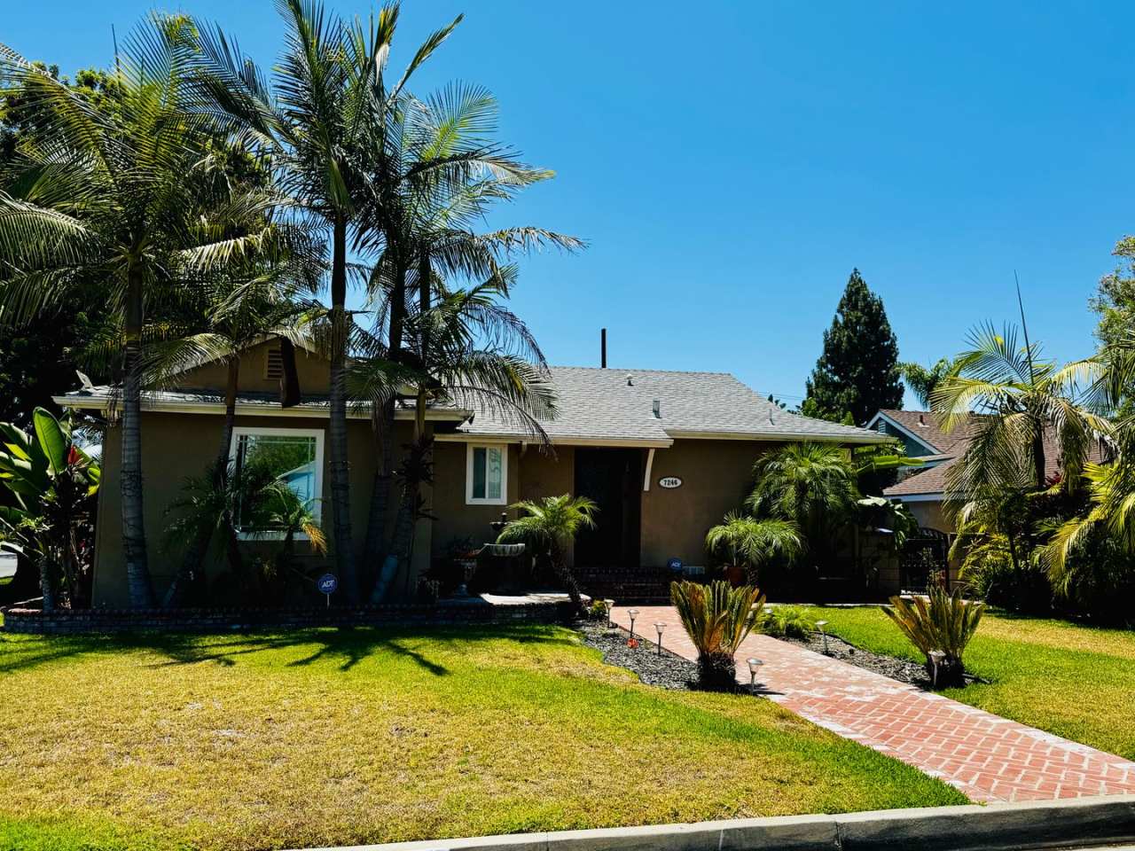 Three Bedroom Pool Home for Rent in Downey!