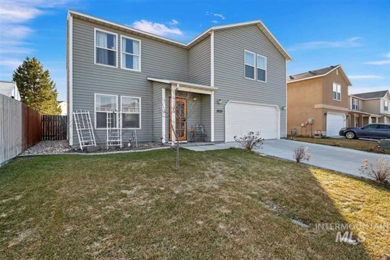 3bed, 2.5bath, 2031sq.ft. home in South Nampa