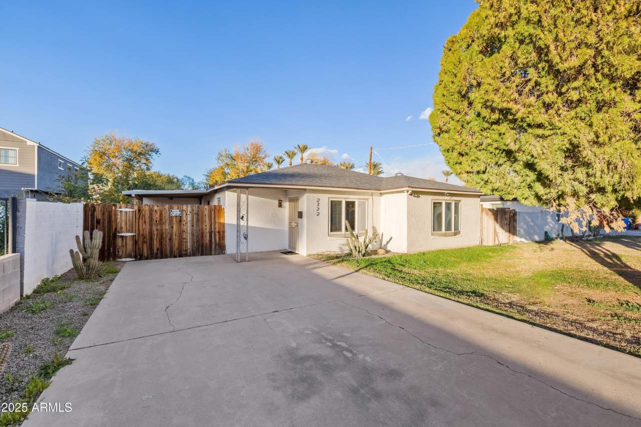 2722 E VIRGINIA Avenue