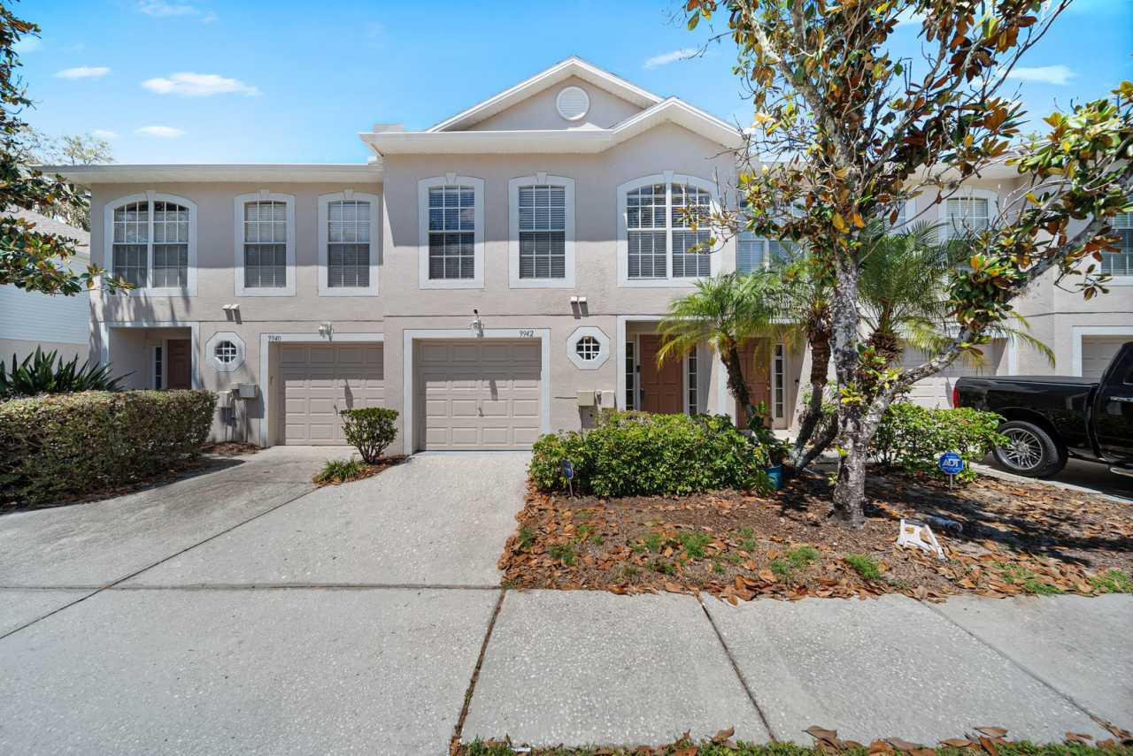 FURNISHED BEAUTIFUL TAMPA TOWNHOME FOR RENT