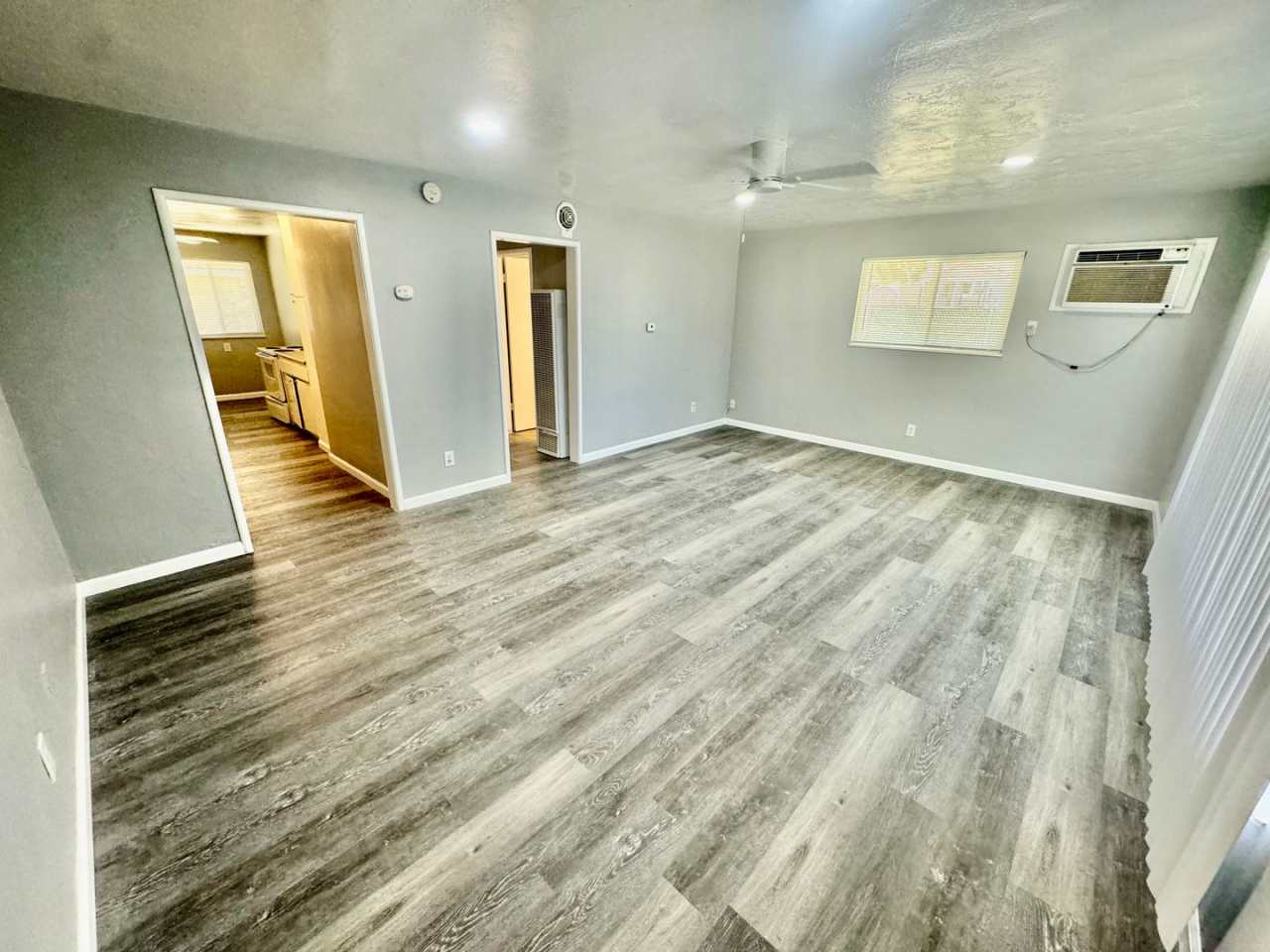 Newly Remodeled 1bd/1bth Apartment Available!