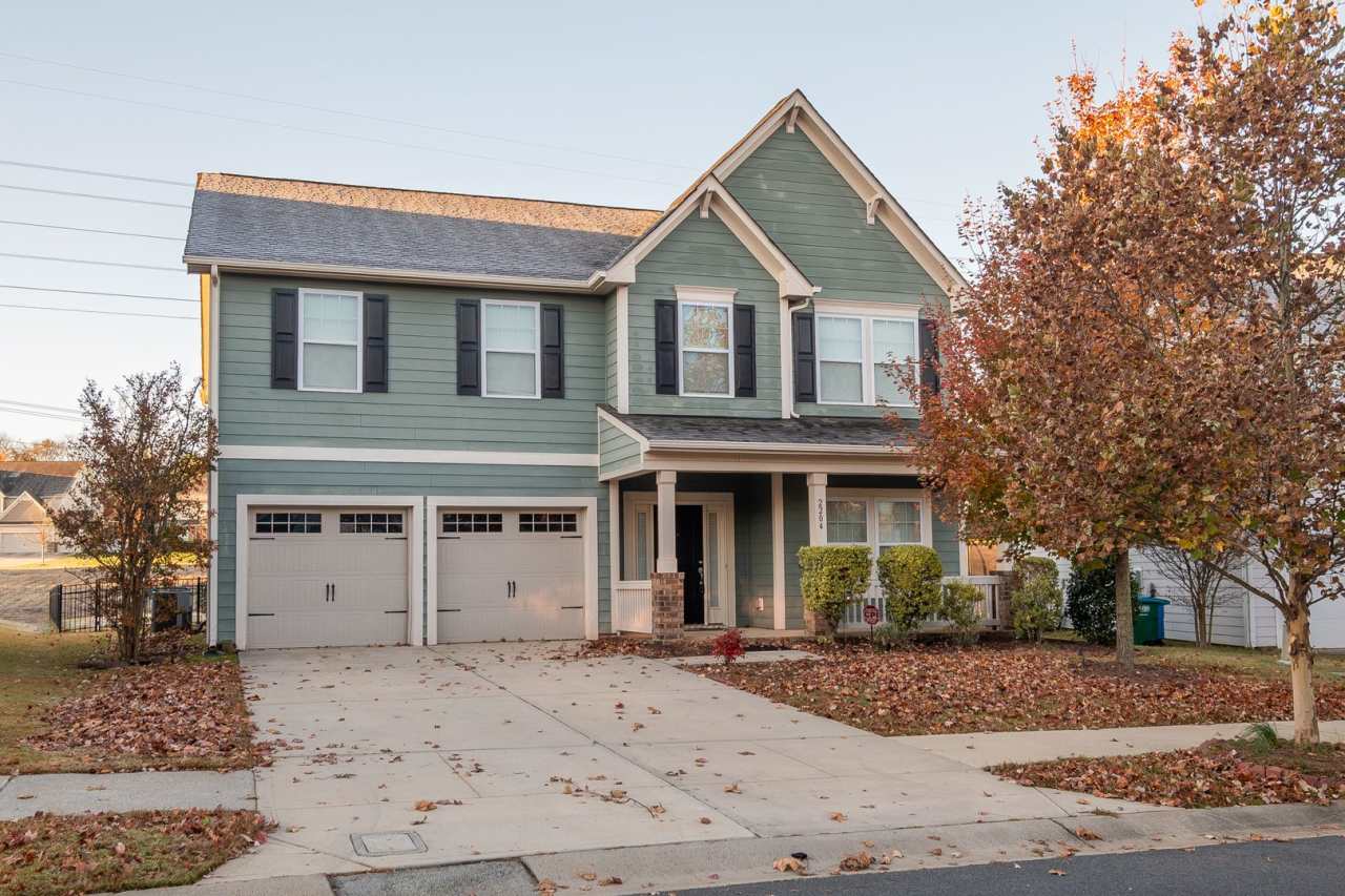 Spacious 4 Bedroom, 3.5 Bath Home for Rent in Pineville!