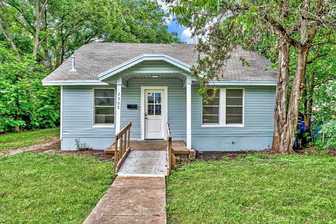 Newly remodeled 3 bedroom/2 baths coming soon!