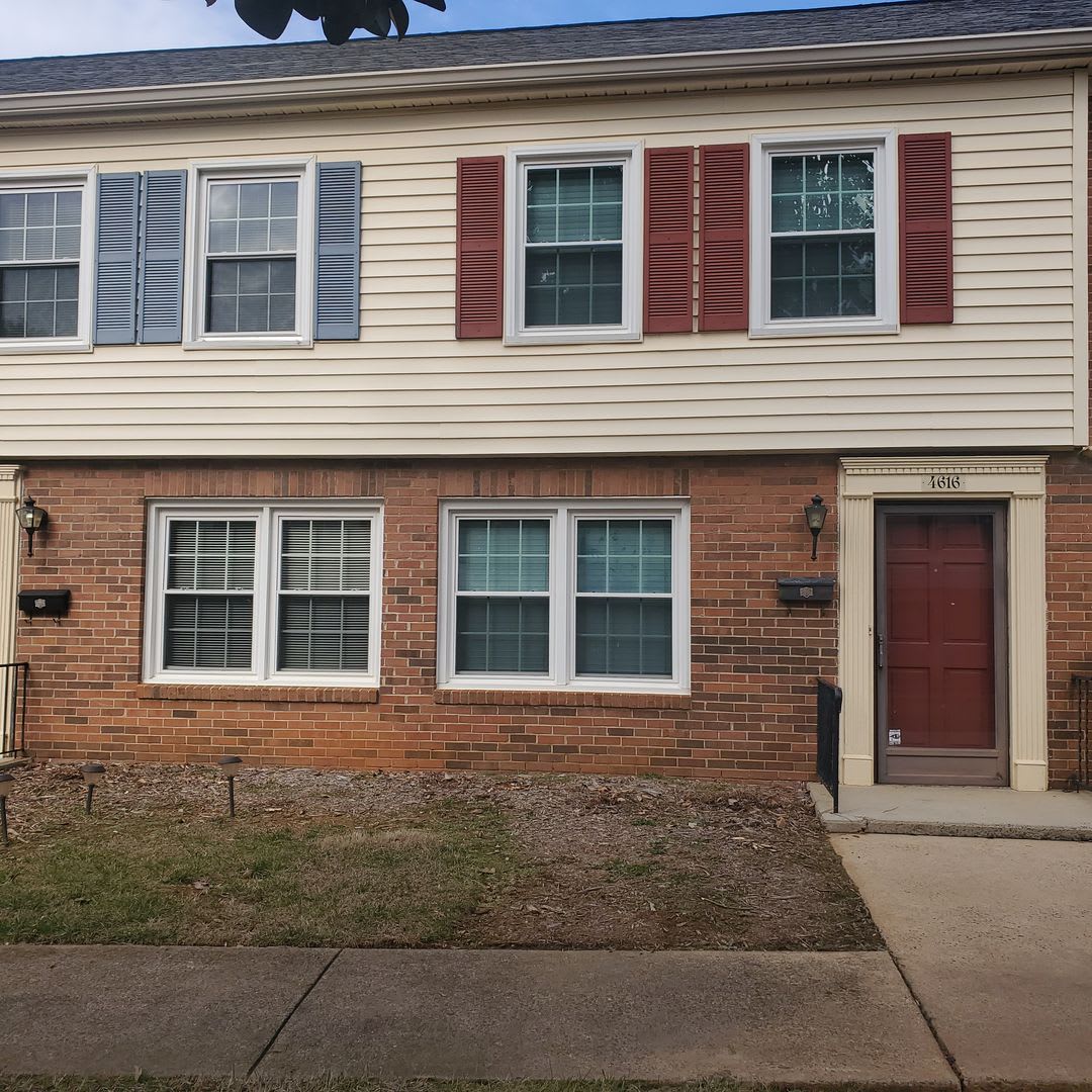 2 Bedroom Townhouse Coming Soon!- MOVE IN SPECIAL $500 OFF FIRST FULL MONTH