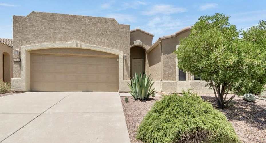 634 W Shadow Wood St