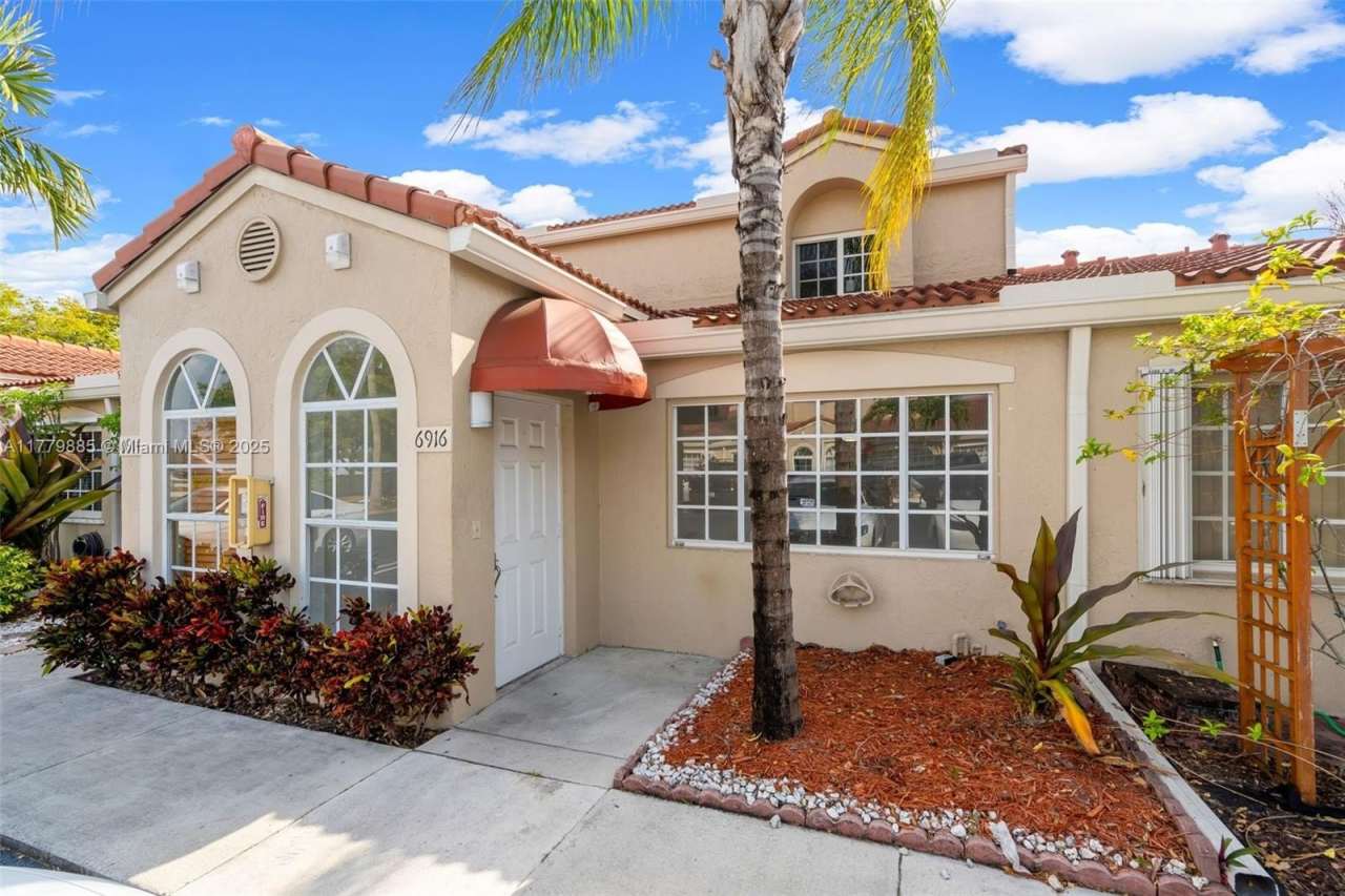 6916 NW 166th Terrace