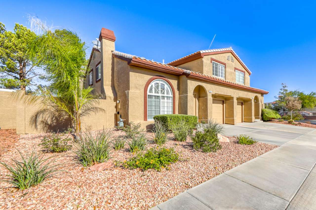 BEAUTIFUL REHAD TOWNHOME