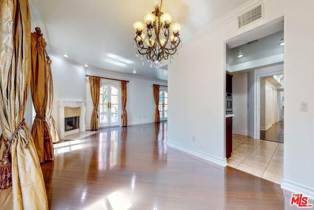 353 South Reeves Drive