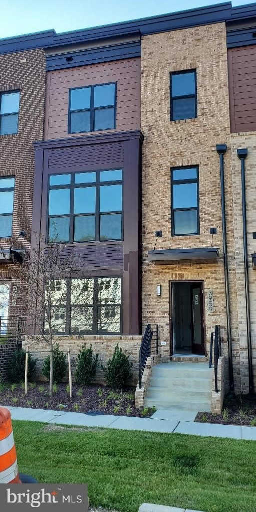 3959 CRANES BILL Court