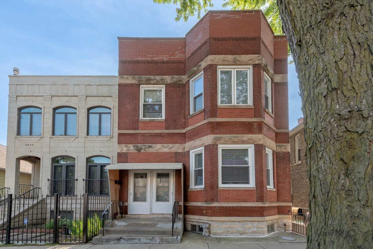 2821 S Emerald Avenue