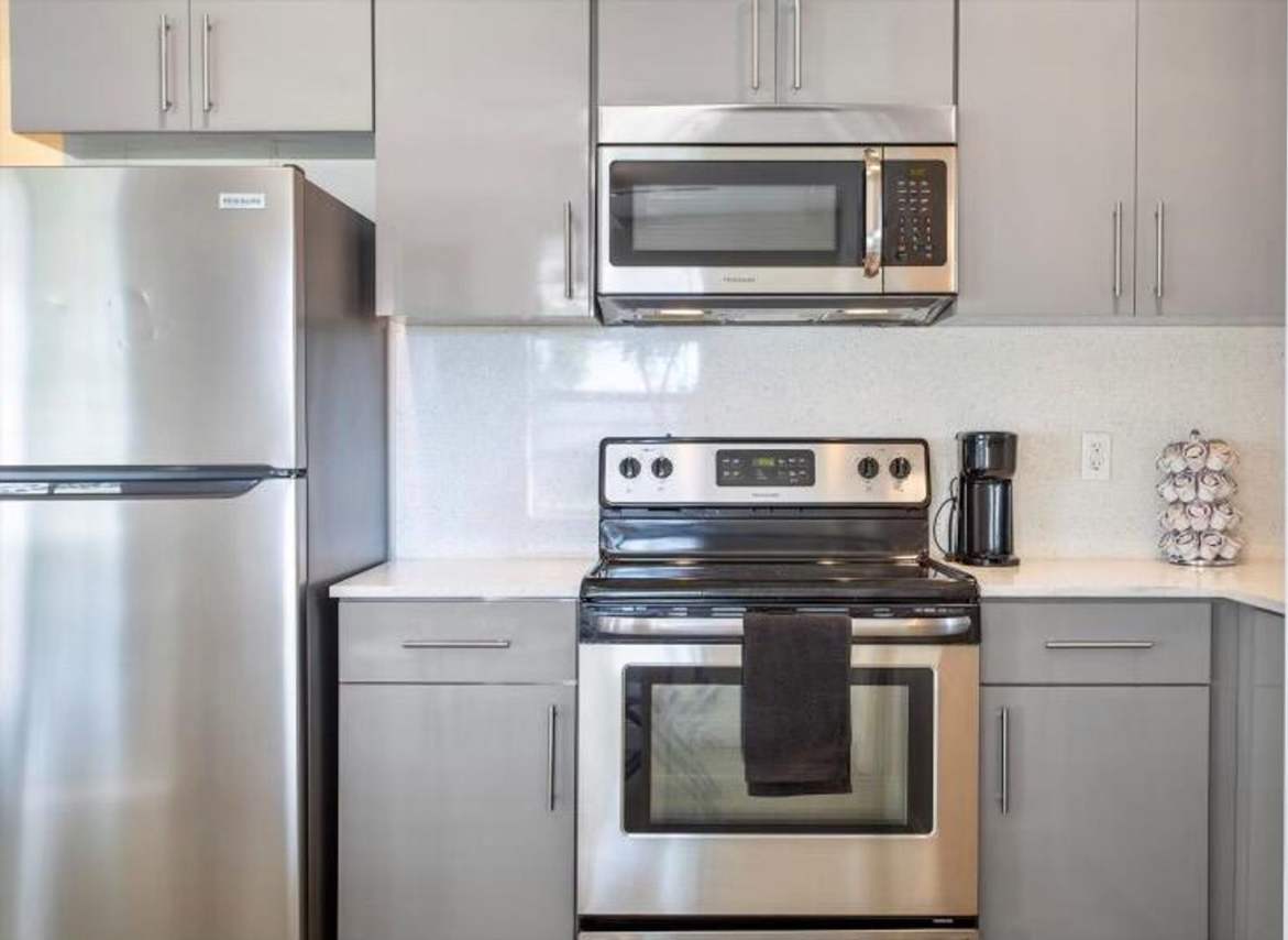 113 Phippen Waiters Road, Dania Beach, FL 33004