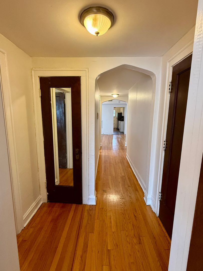 Large 3 bedroom in Greater Grand Crossing