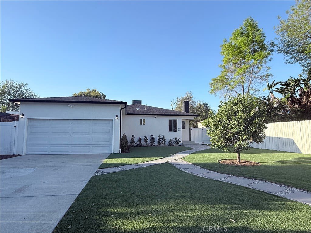 12542 Emelita Street