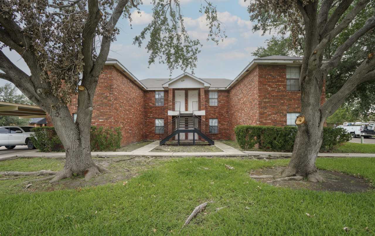 1918 Angus Street -3