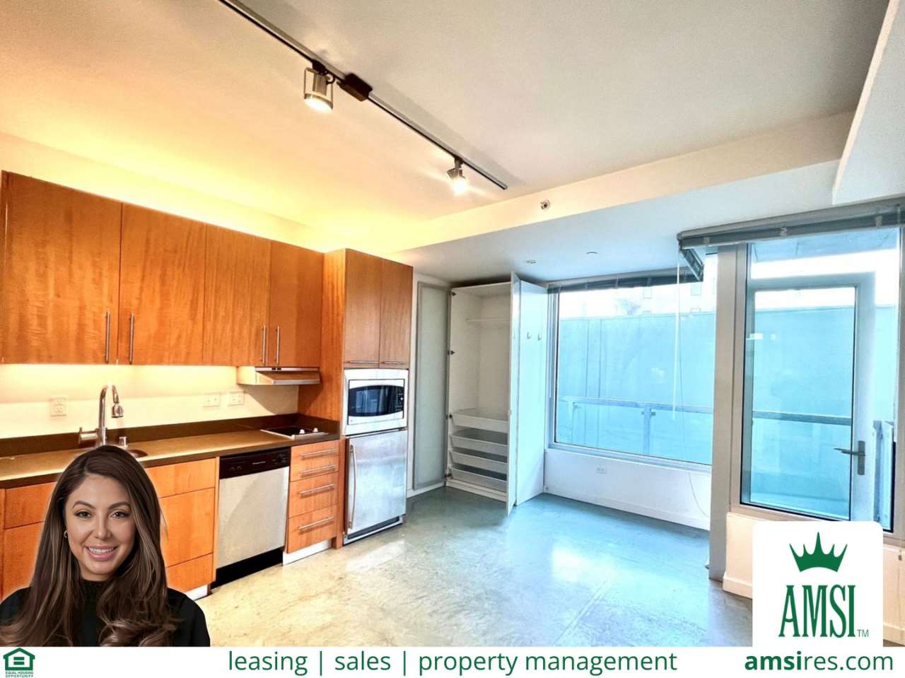 Stylish Bright Studio at The Cubix!