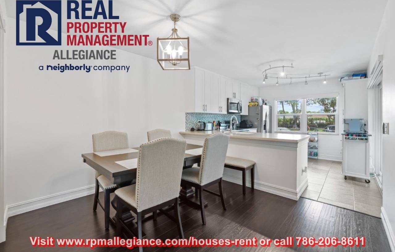 Stylish 2-Bedroom Townhome in Gated Boynton Beach Community – Modern, Secure  Resort-Style Living!