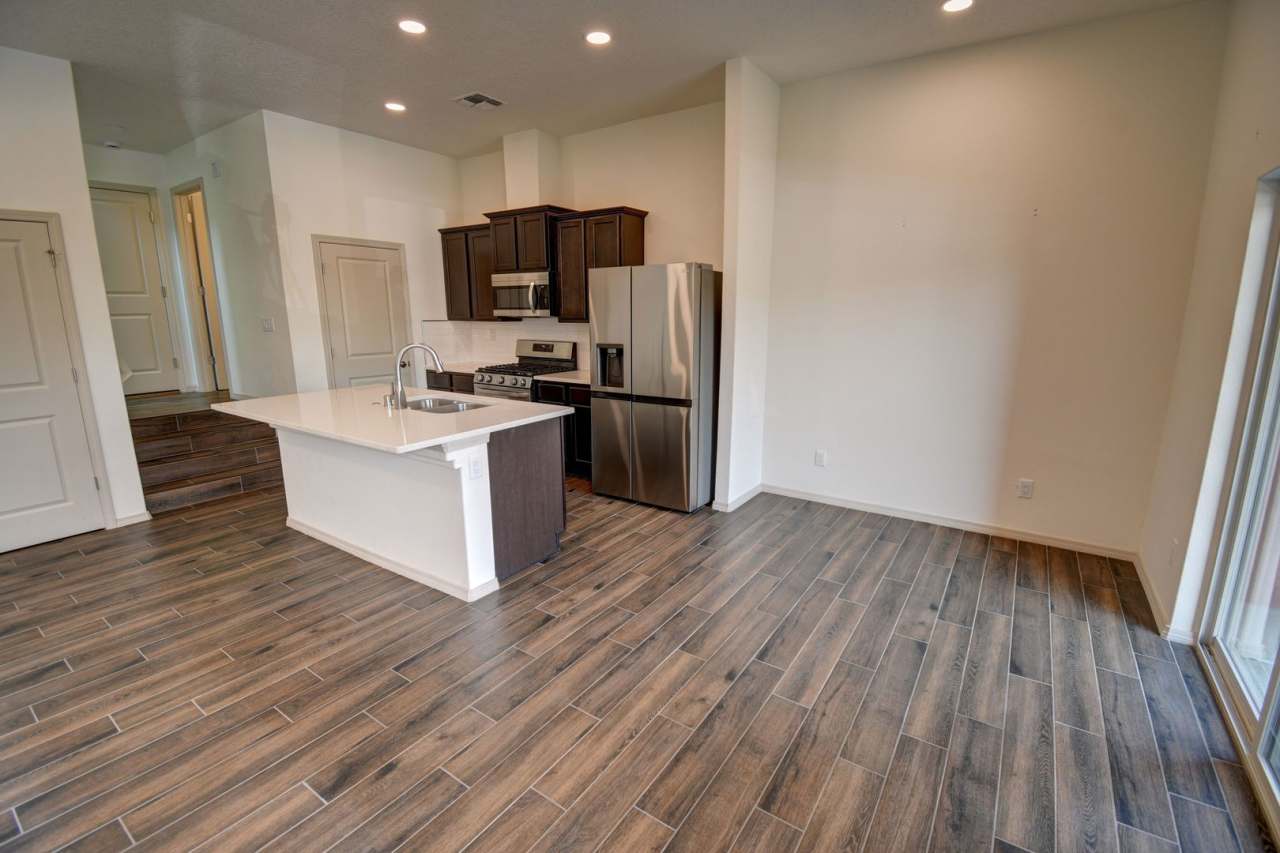 Immediate Move In Available! $300 Off Move In Cost!