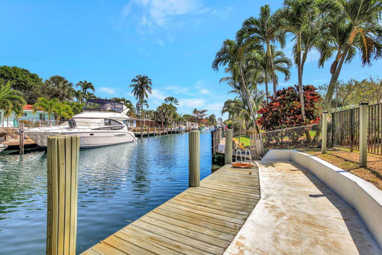 1733 Southwest 5th Court