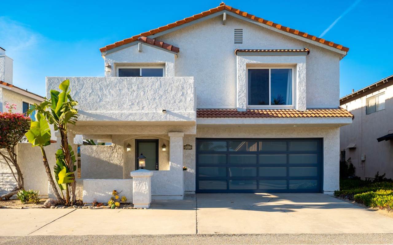 5207 Sealane | The Sealane Beach House | Monthly Furnished Rental