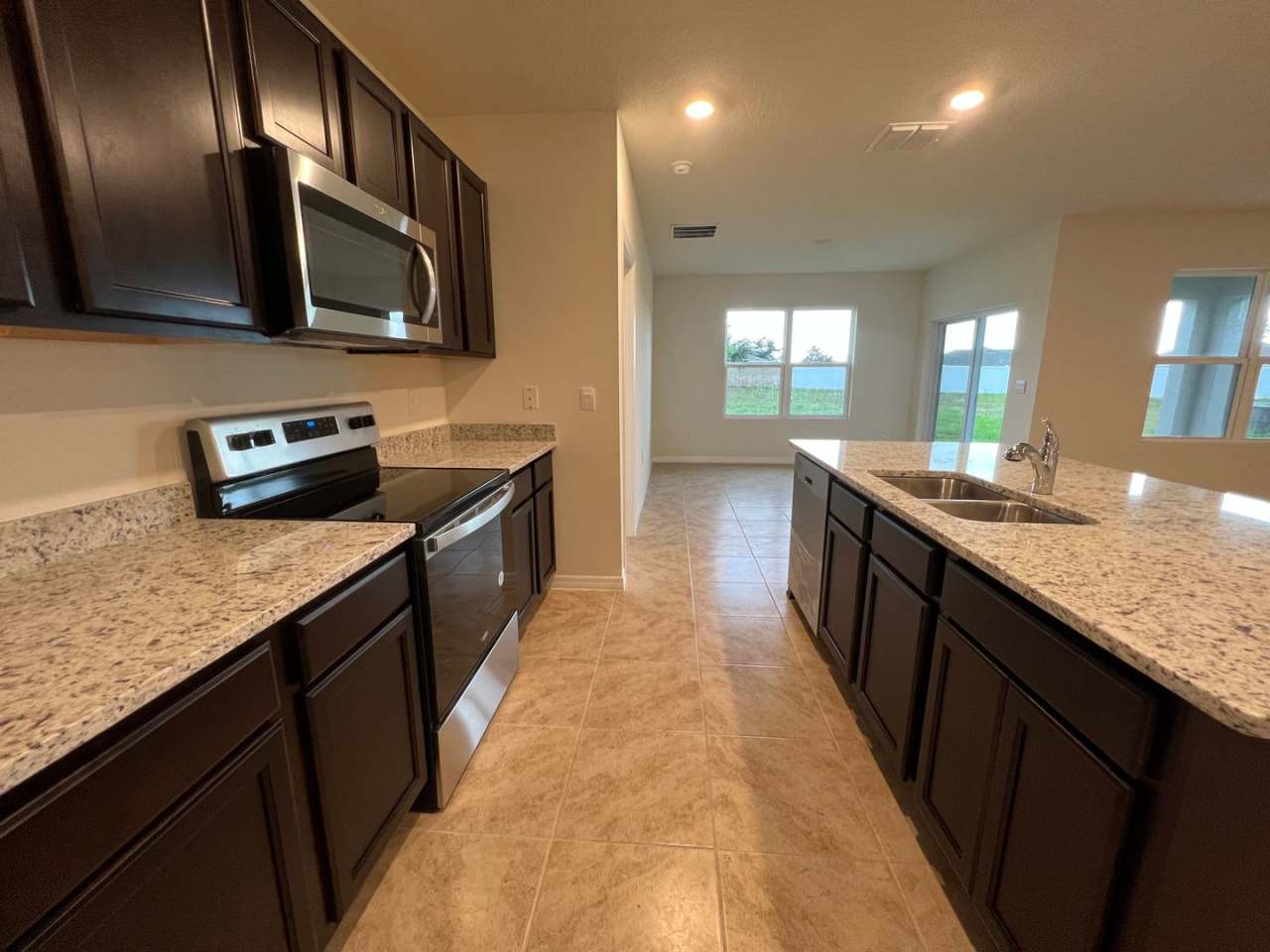 BRAND NEW CONSTRUCTION!! Avalon Park Community 3 Bed 2 Bathroom Home, AVAILABLE IMMEDIATELY!!!!