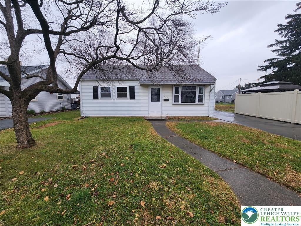 1631 North Boulevard