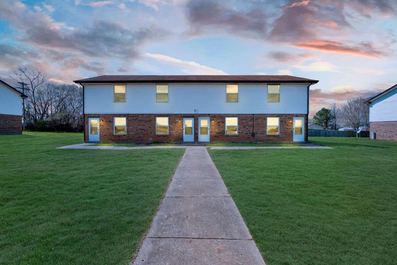 1108 Pembroke Oak Grove Rd