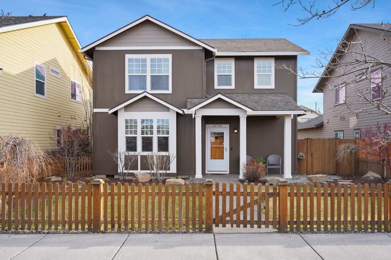 Updated home in Gardenside!