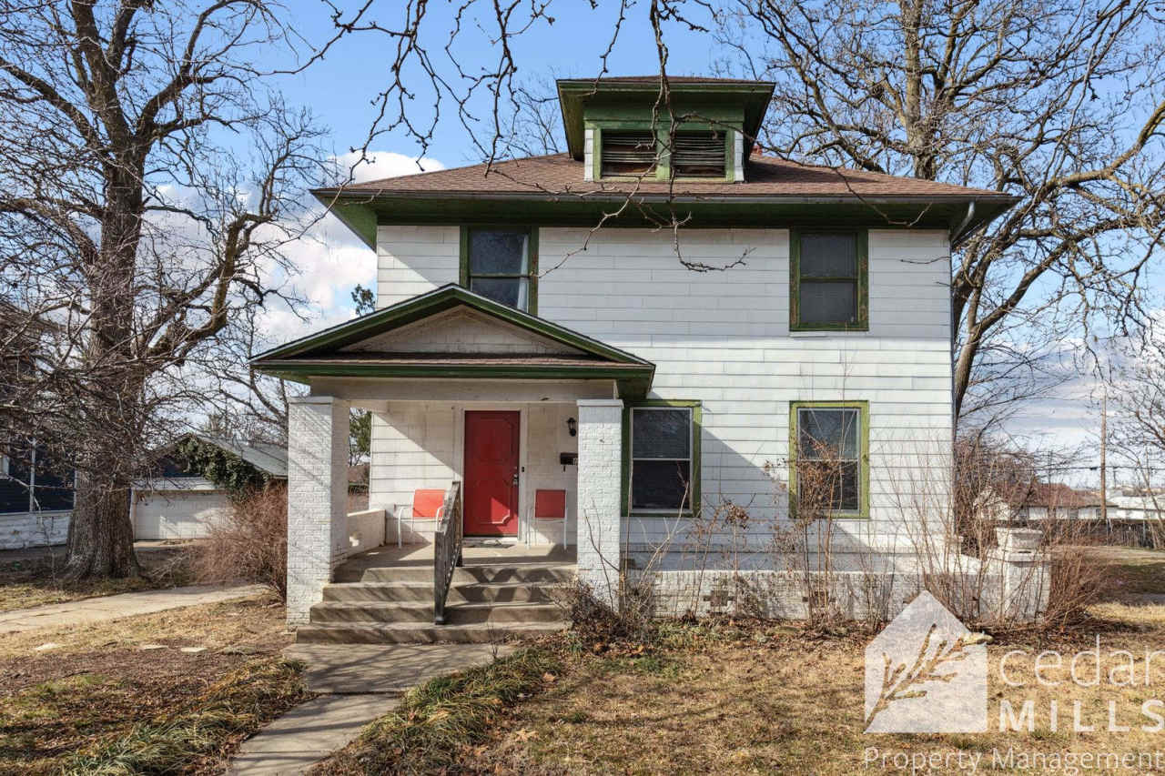 Large Historic Home in Fairmount Neighborhood!