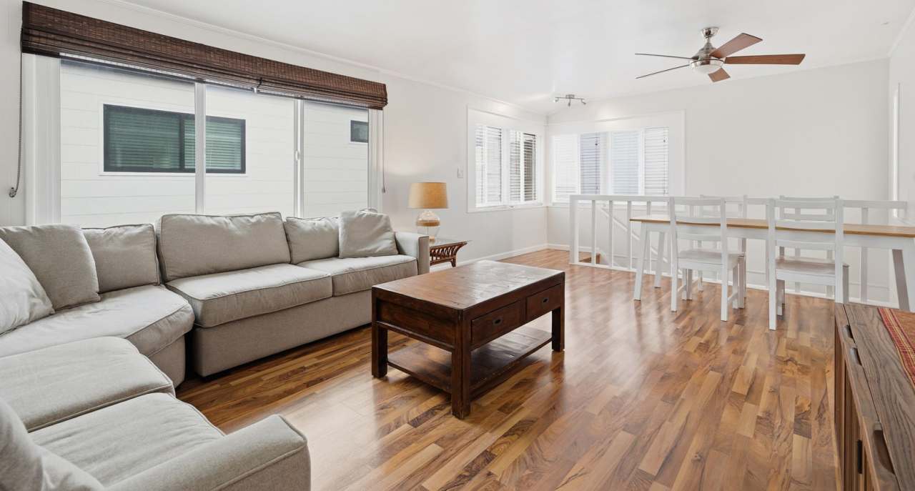 Newly Remodeled 3-Bedroom on Balboa Island – Steps from Shops and the Ferry