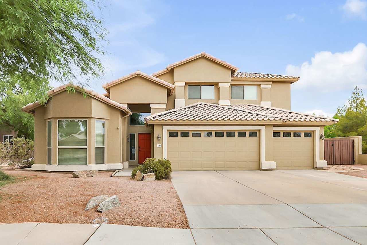 Beautiful Chandler home with pool!