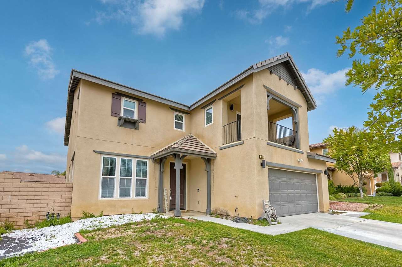 3Bed/2.5Bath with Loft and Bonus Room~ Dulock