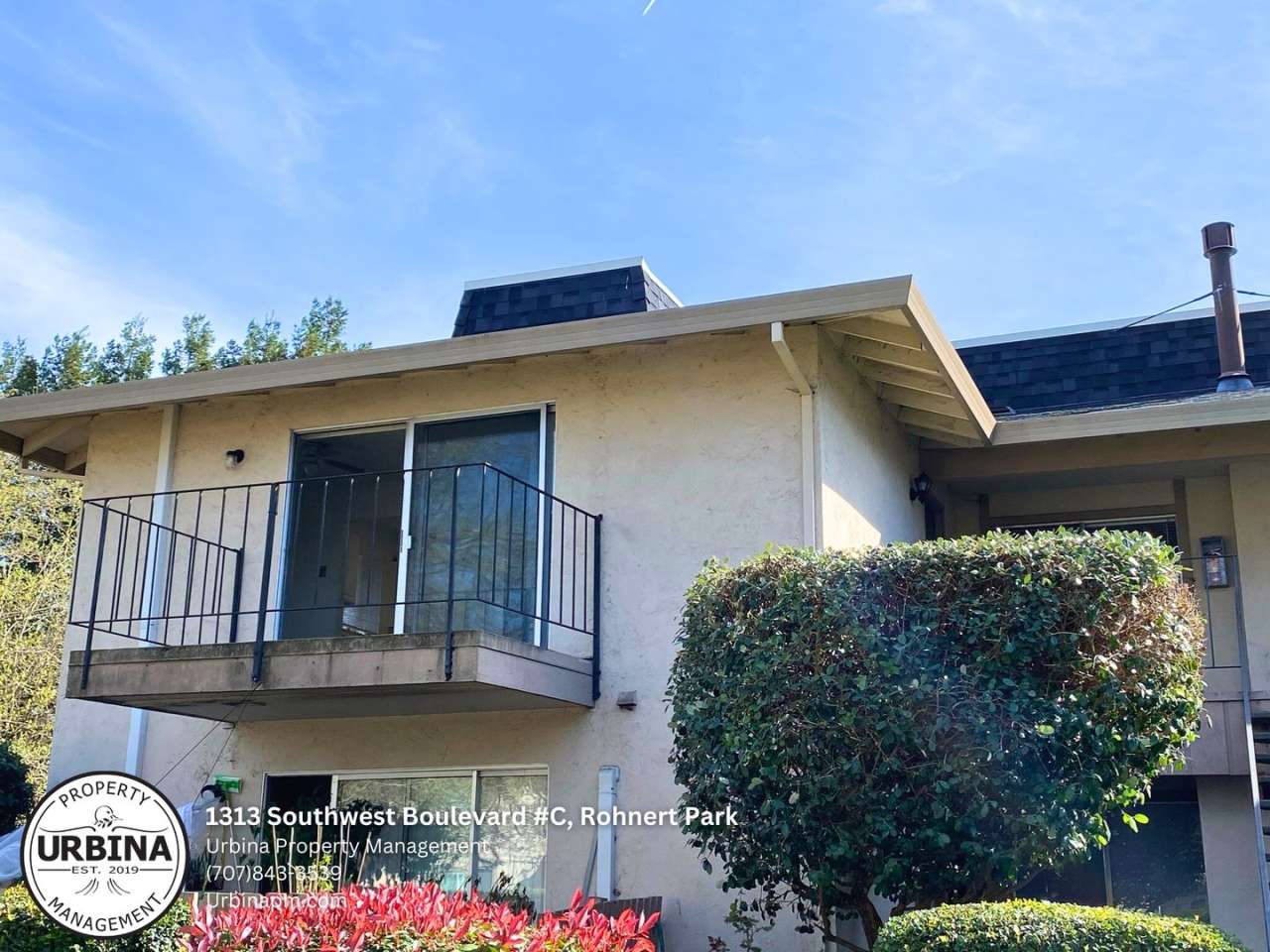 2 Bedroom Upper Level Condo in Prime Rohnert Park Location