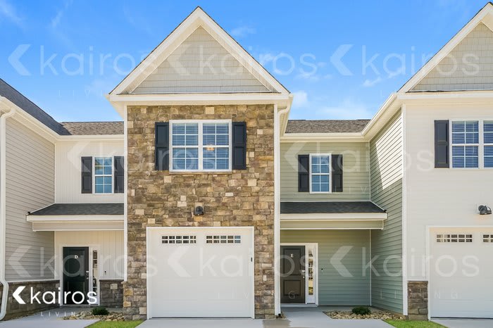 3708 Oak Leaf Way