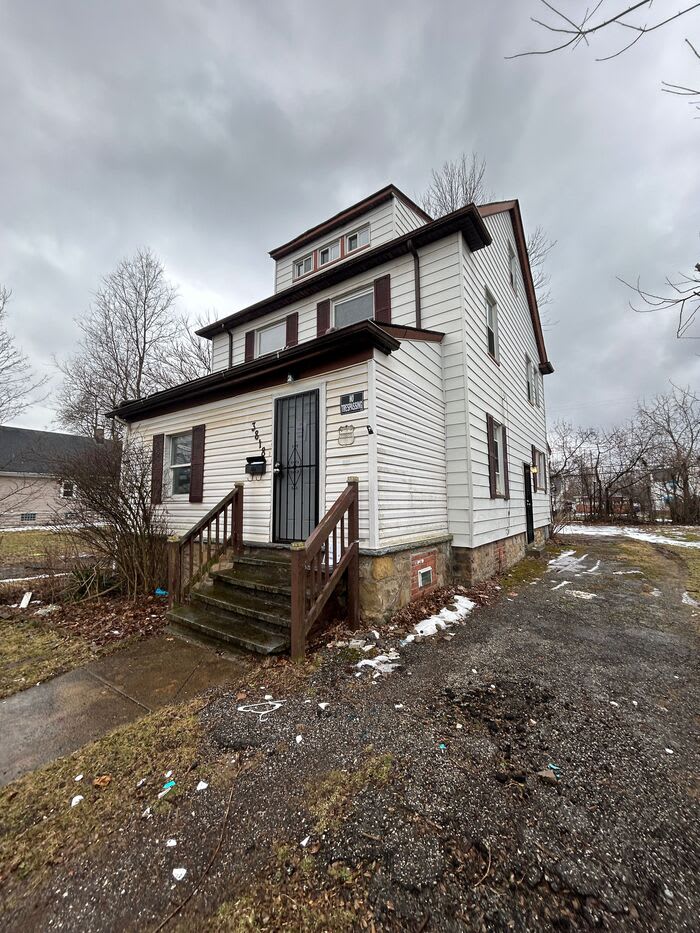 3818 East 144th Street