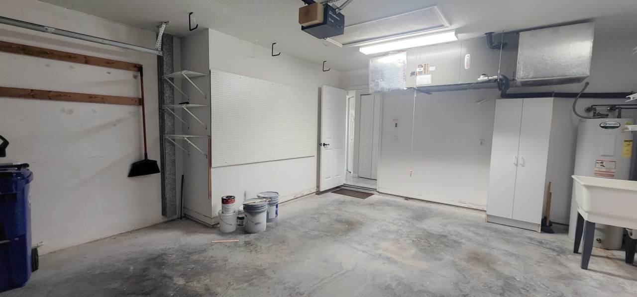 BEAUTIFUL 2/2 IN CATALINA OAKS- VERO BEACH