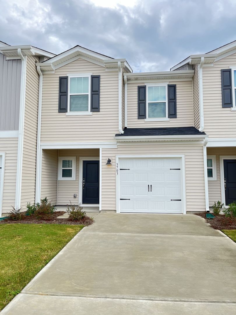Brand New 2 Story Townhome in Concord!
