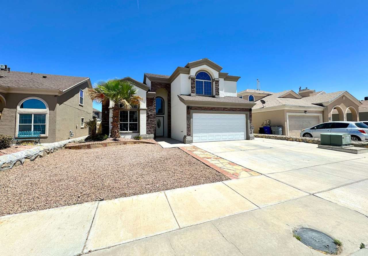 East El Paso 4 bed Refrig A/C