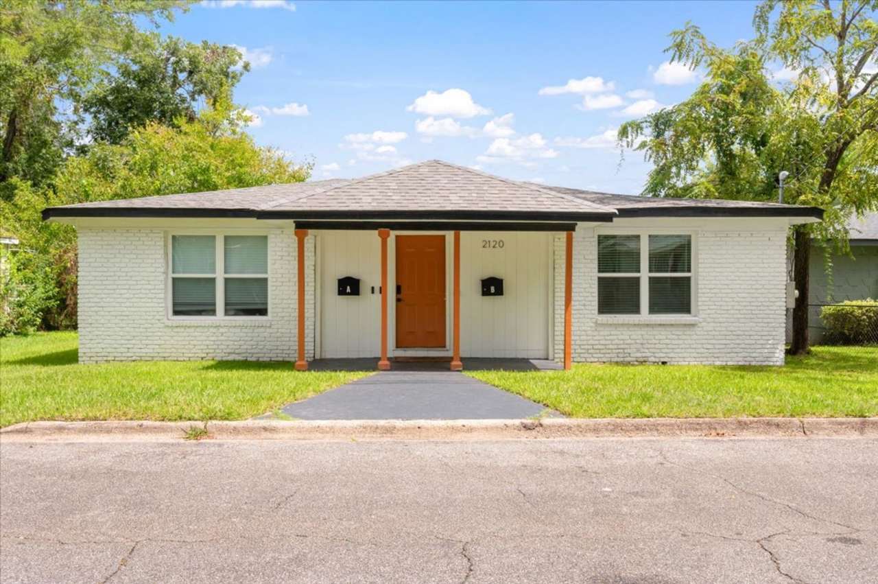 Newly Renovated 2BR/1BA Home | Bright  Spacious | 5 Mins to Downtown Savannah