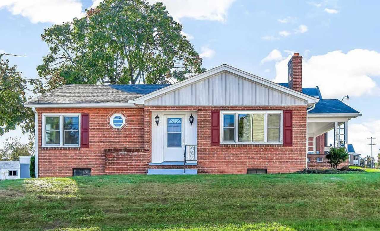Beautiful Brick Rancher – One-Floor Living in Central York School District!