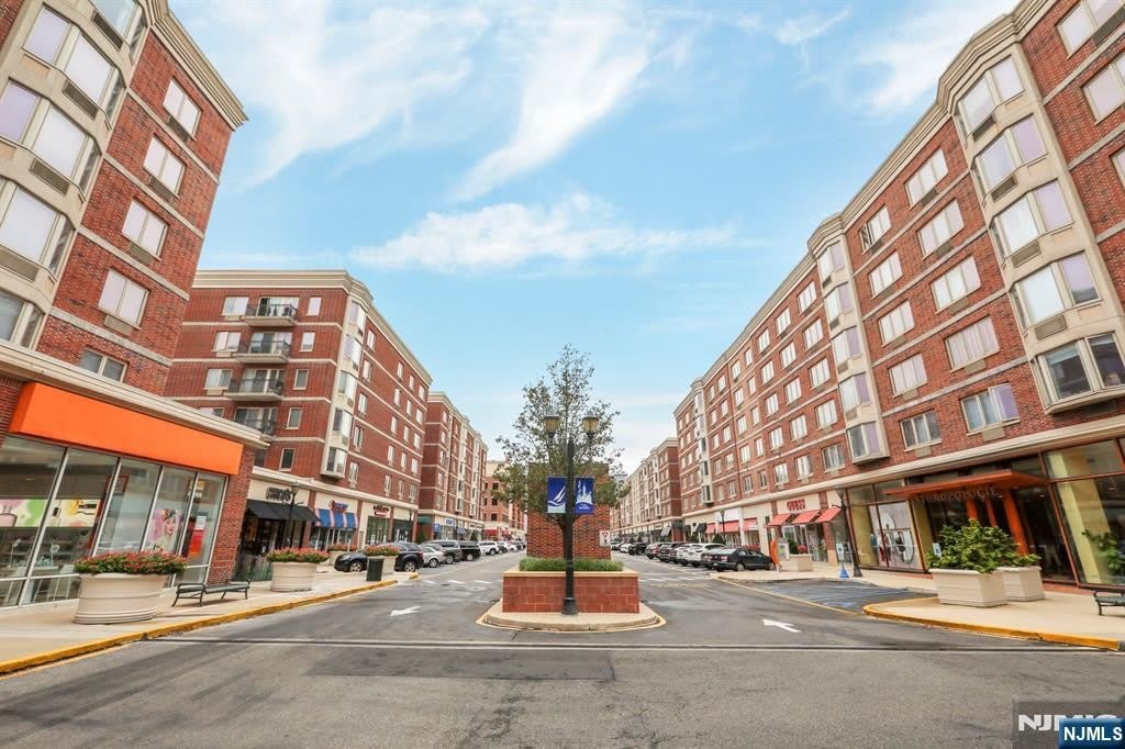 3110 City Place 3110