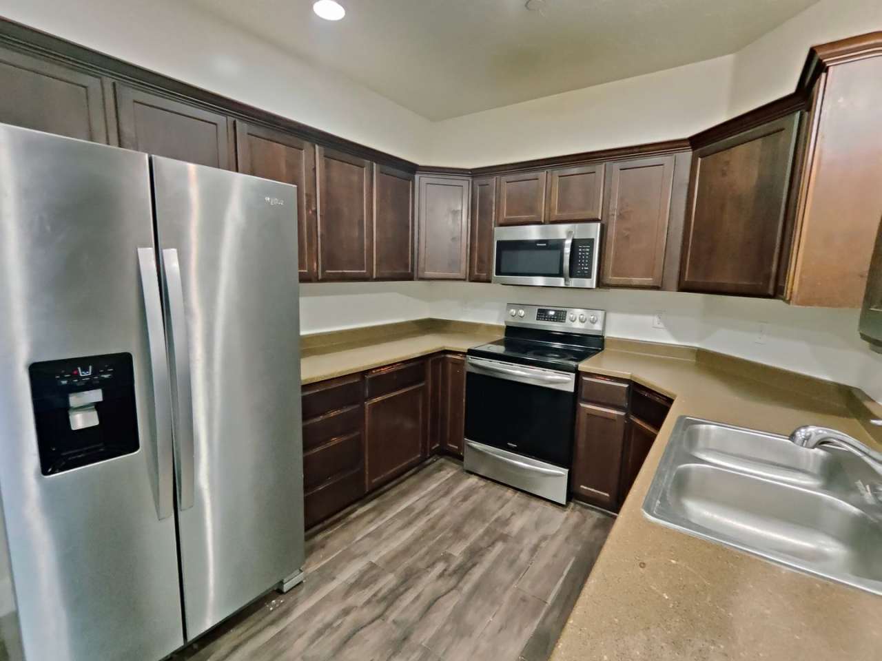 Charming 3-Bed, 2-Bath Condo