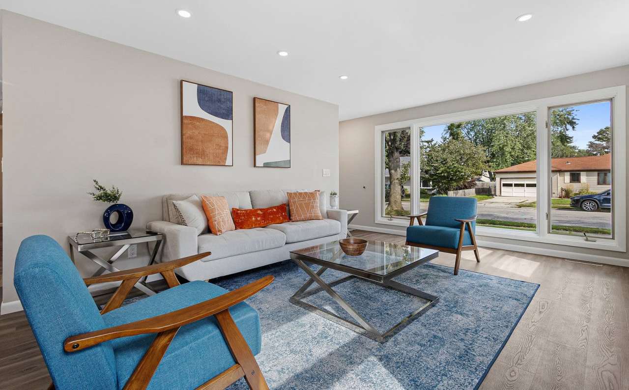 1428 Beauchamp (STR)